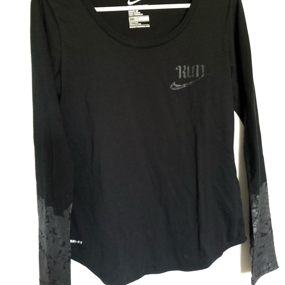 Nike Tops - Nike Dri Fit Long Sleeve Tee